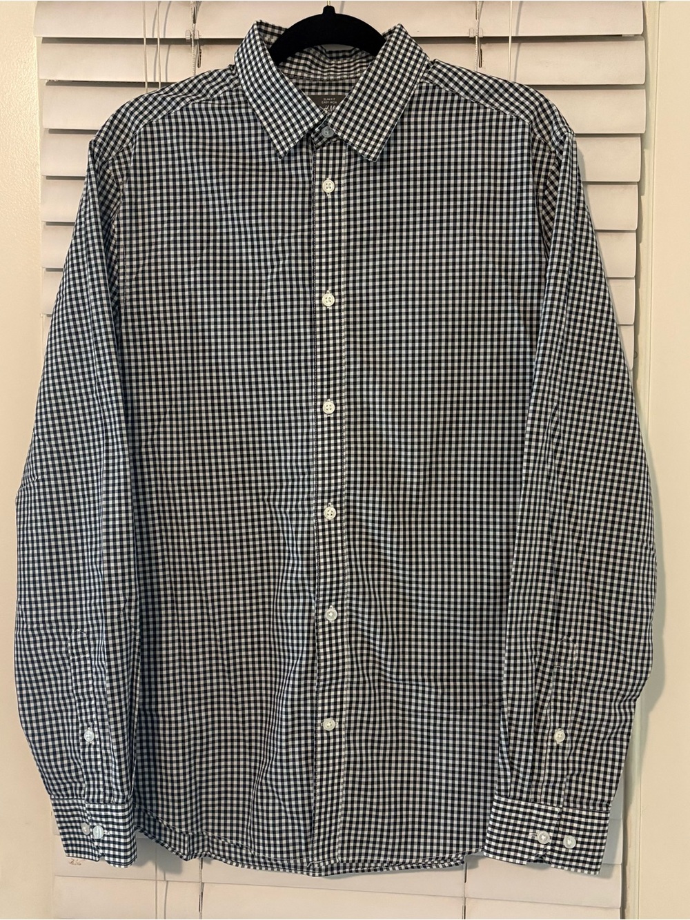 H&M Men’s Medium Slim Fit Gingham Check Easy Iron Button Down Shirt Black White